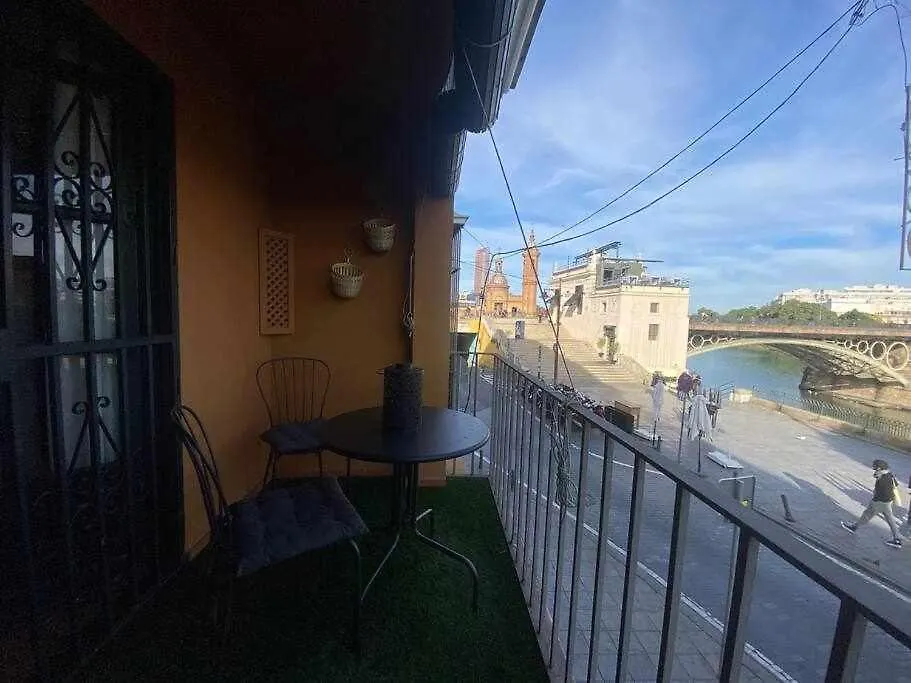 Apartment Apartamento Con Vistas Al Rio Seville